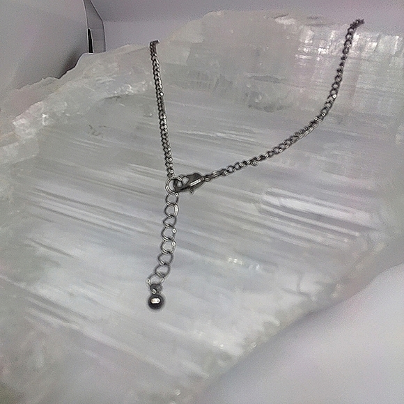 Feather Statement Necklace - Picture 2 of 4